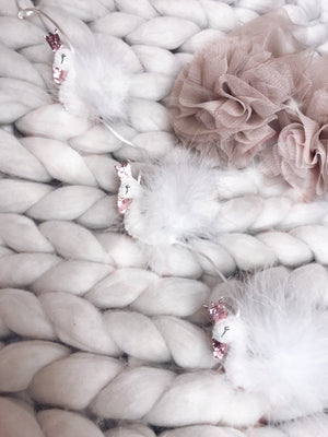 Teepee Swan Garland